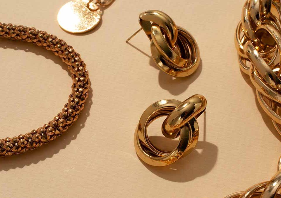 ventajas-de-comprar-joyas-de-segunda-mano-descubre-sus-beneficios-en-el-mercado-de-la-joyeria