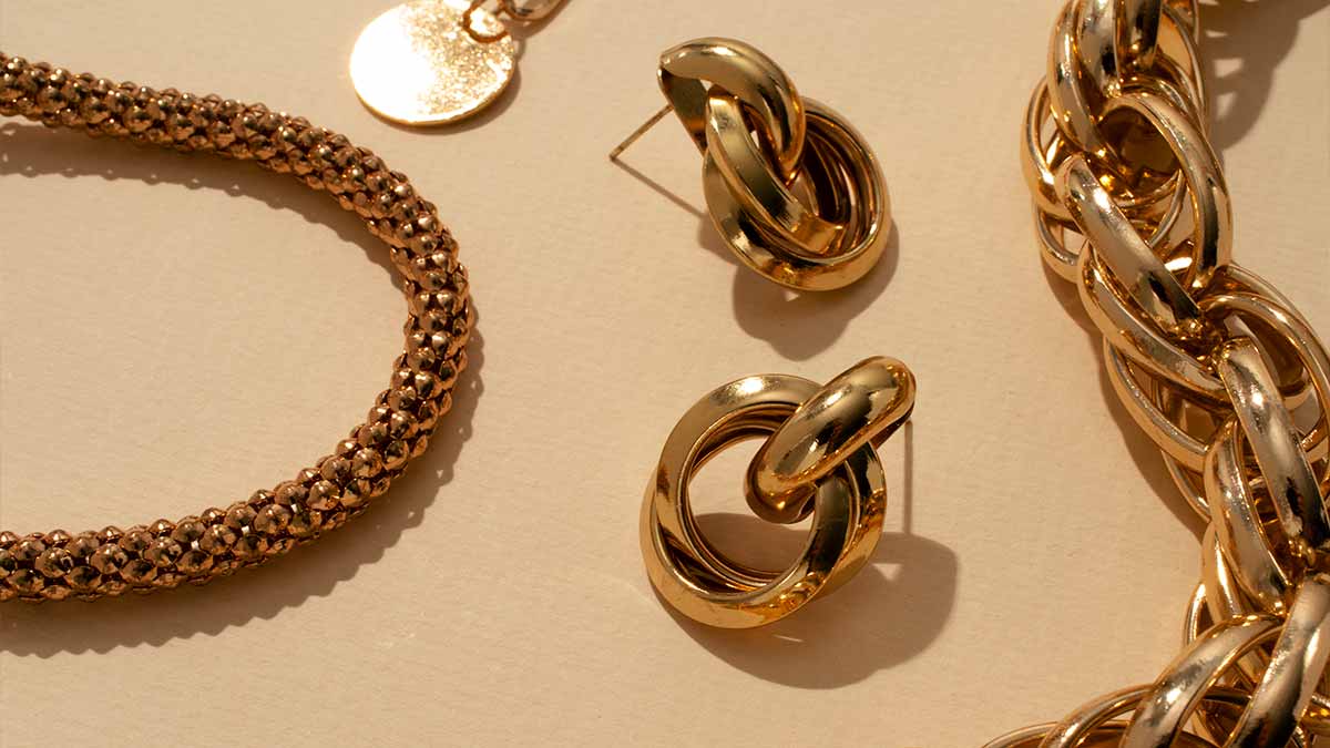 ventajas-de-comprar-joyas-de-segunda-mano-descubre-sus-beneficios-en-el-mercado-de-la-joyeria