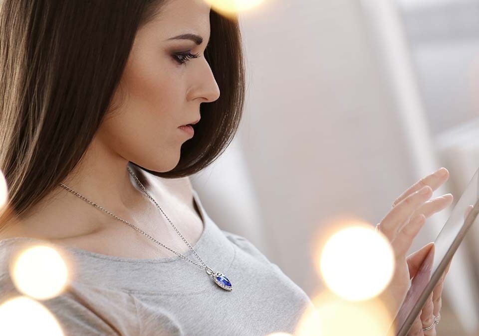guia-definitiva-para-comprar-joyas-online-consejos-para-elegir-la-pieza-perfecta