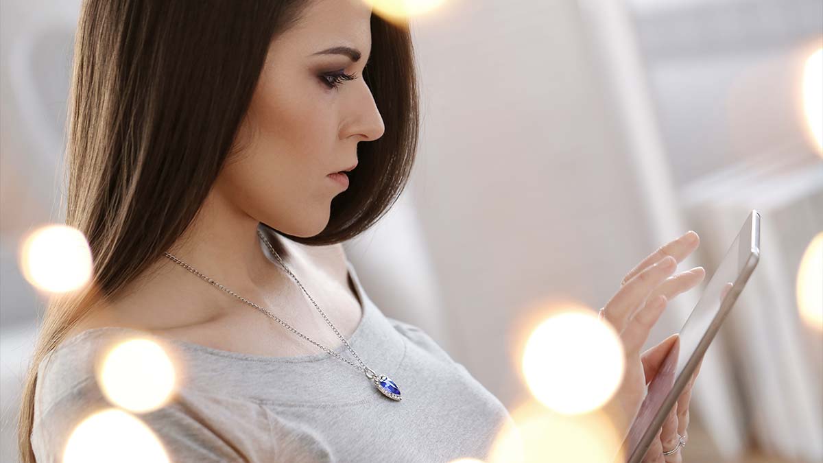 guia-definitiva-para-comprar-joyas-online-consejos-para-elegir-la-pieza-perfecta