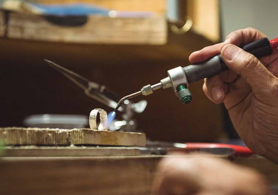 cuanto-cuesta-hacer-una-joya-a-medida-factores-y-ejemplos-de-precio